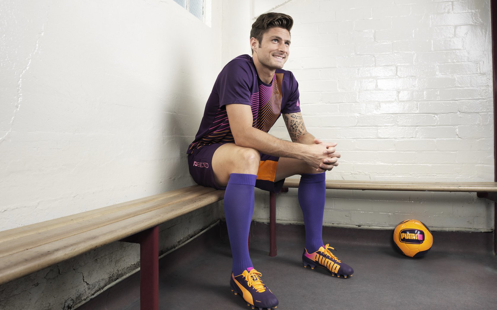 AC米兰连续多胜，登顶积分榜，ac米兰历年积分